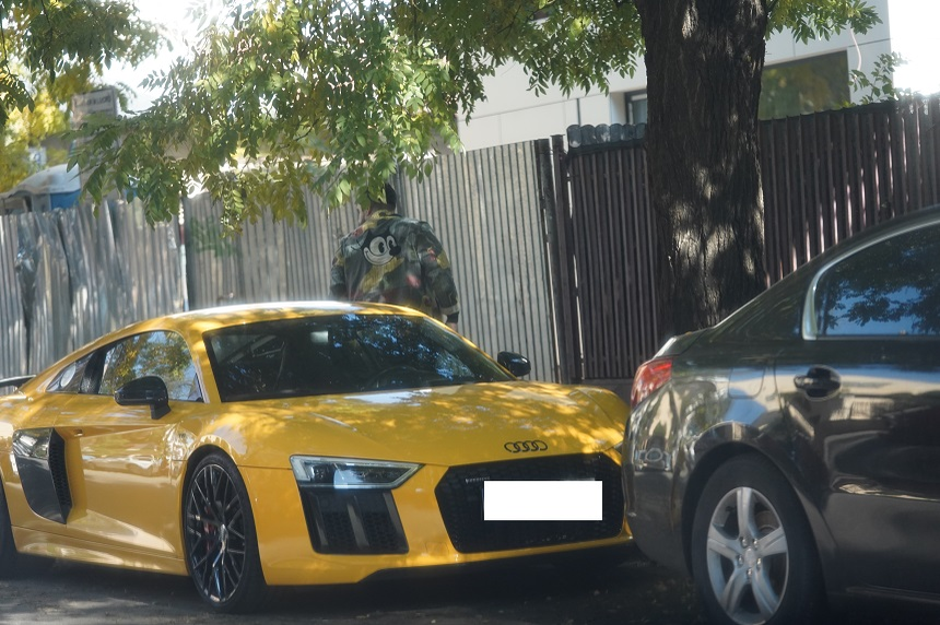 Șumudică Jr., cu bolidul său de lux / Sursă foto: CANCAN.RO