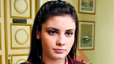 Proba de calculator, floare la ureche