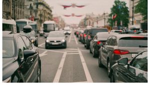 Să vezi și să nu crezi! Unde a putut să-și parcheze mașina un bucureștean: "Cum a ajuns acolo?!"