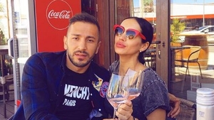 E oficial! Margherita de la Clejani se iubește cu Aslan Sadeghi. Sărut fierbinte în văzul tuturor