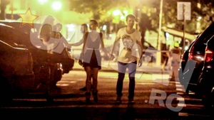 Instinct primar - varianta litoral 2013! Andrei Badiu nu s-a putut abtine si a dezgolit-o pe Roxana in public!