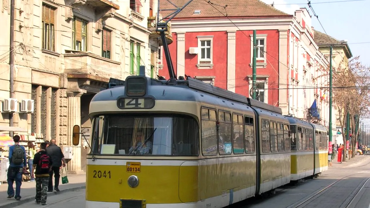 Caz uluitor în Timișoara! Două persoane au fost rănite după ce un tramvai fără vatman a scăpat de sub control