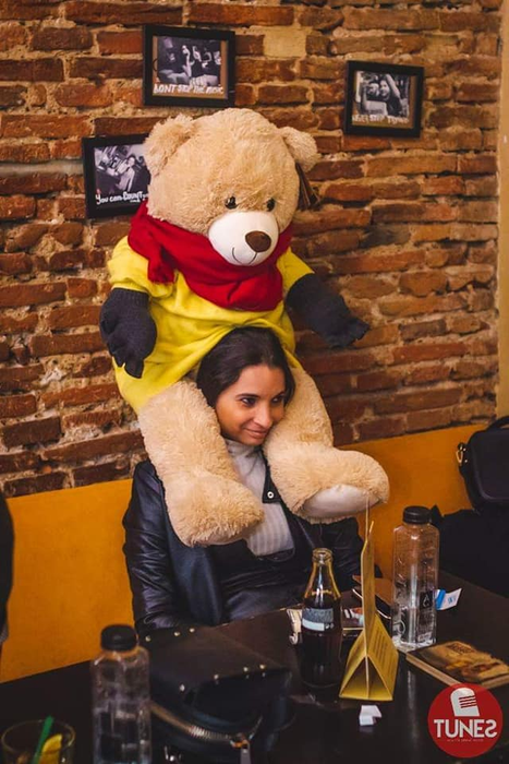 Cine este, de fapt, croitoreasa de la “Românii au Talent” care a primit primul Golden Buzz
