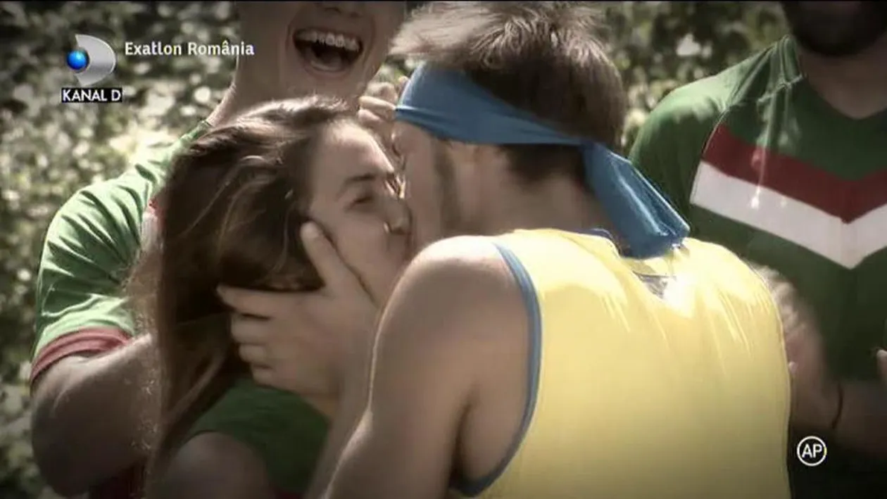 Exatlon 25 octombrie. Primele imagini cu sărutul dintre Iulian Pîtea şi Ana Laura: “Se uita la mine și nu înțelegea...“