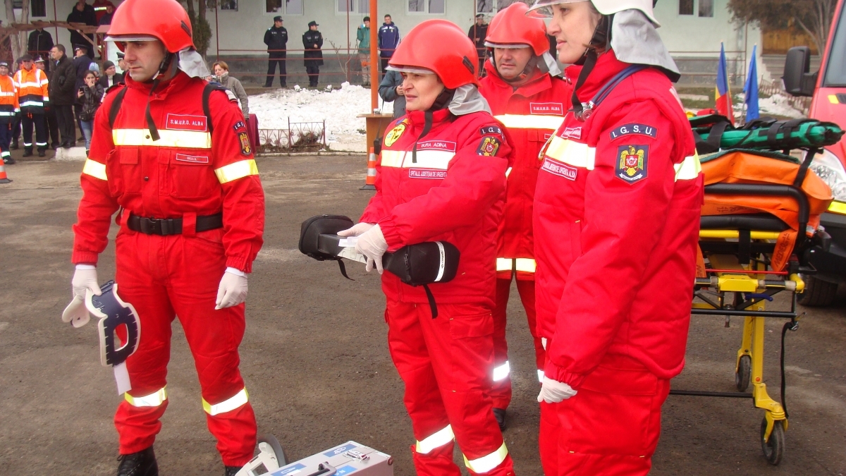 Un bărbat din Alba a fost înjunghiat de soție. Medicii nu l-au putut salva