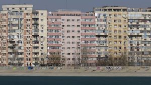 Se dau bani de la stat! Acești români vor primi un sprijin în valoare de 1.400 de lei