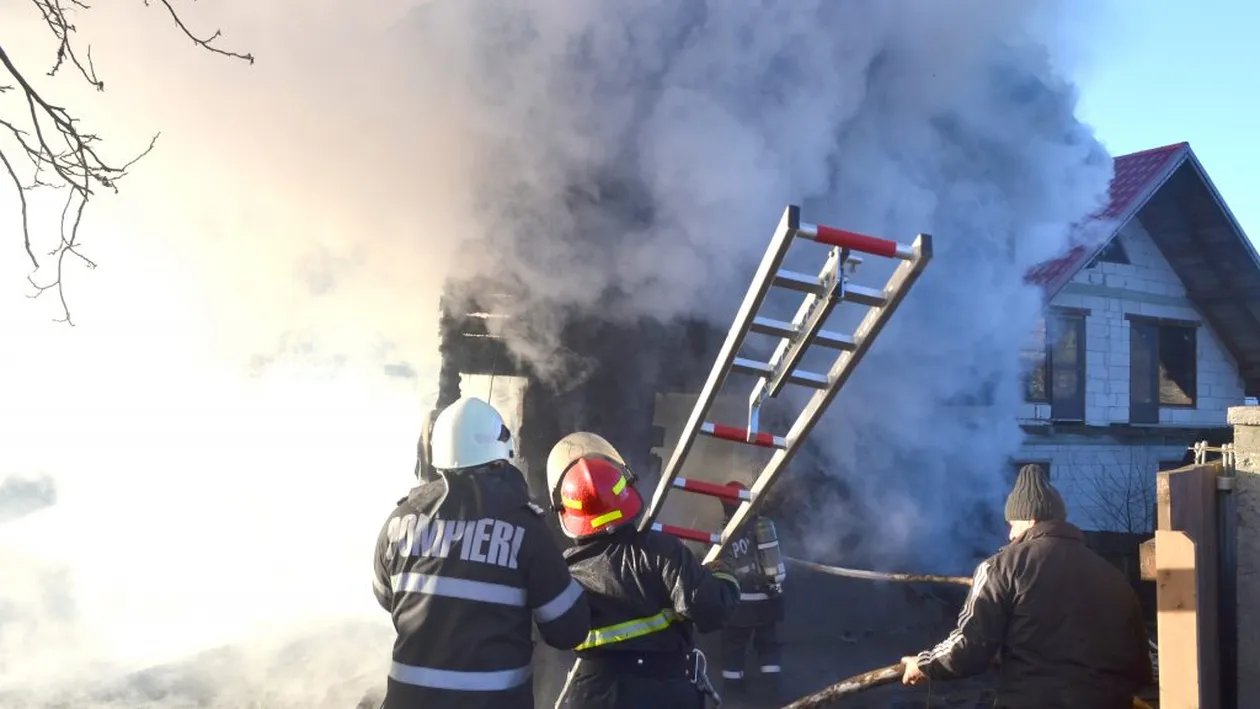 Tragedie în Hunedoara! O femeie a murit în urma unui incendiu izbucnit de la o lumânare