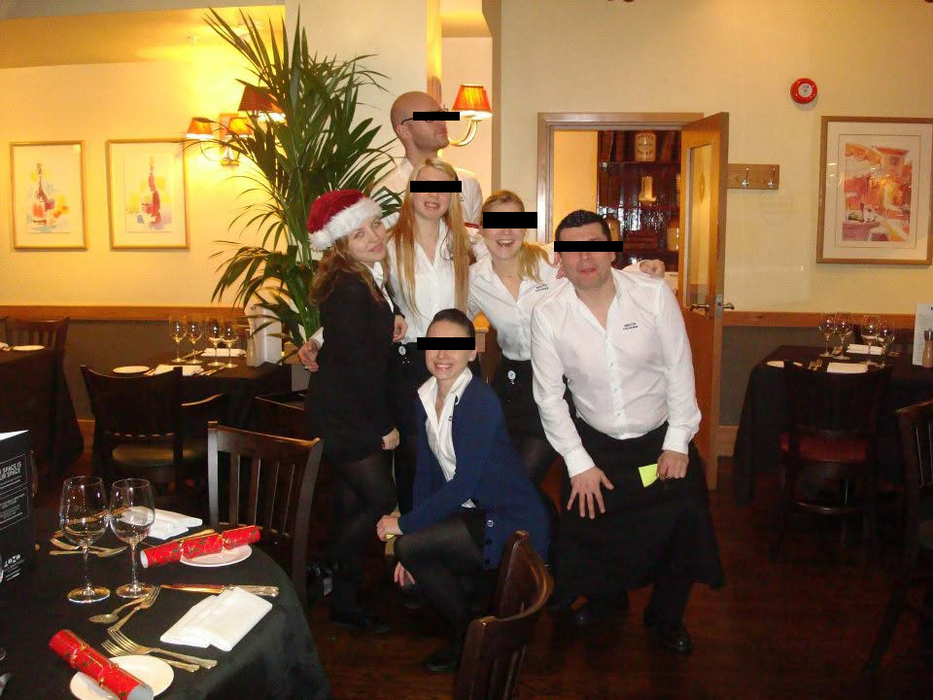 Cum arăta Bianca Iotu în 2012, când a abandonat școala din România și s-a angajat chelneriță într-un bar din Londra