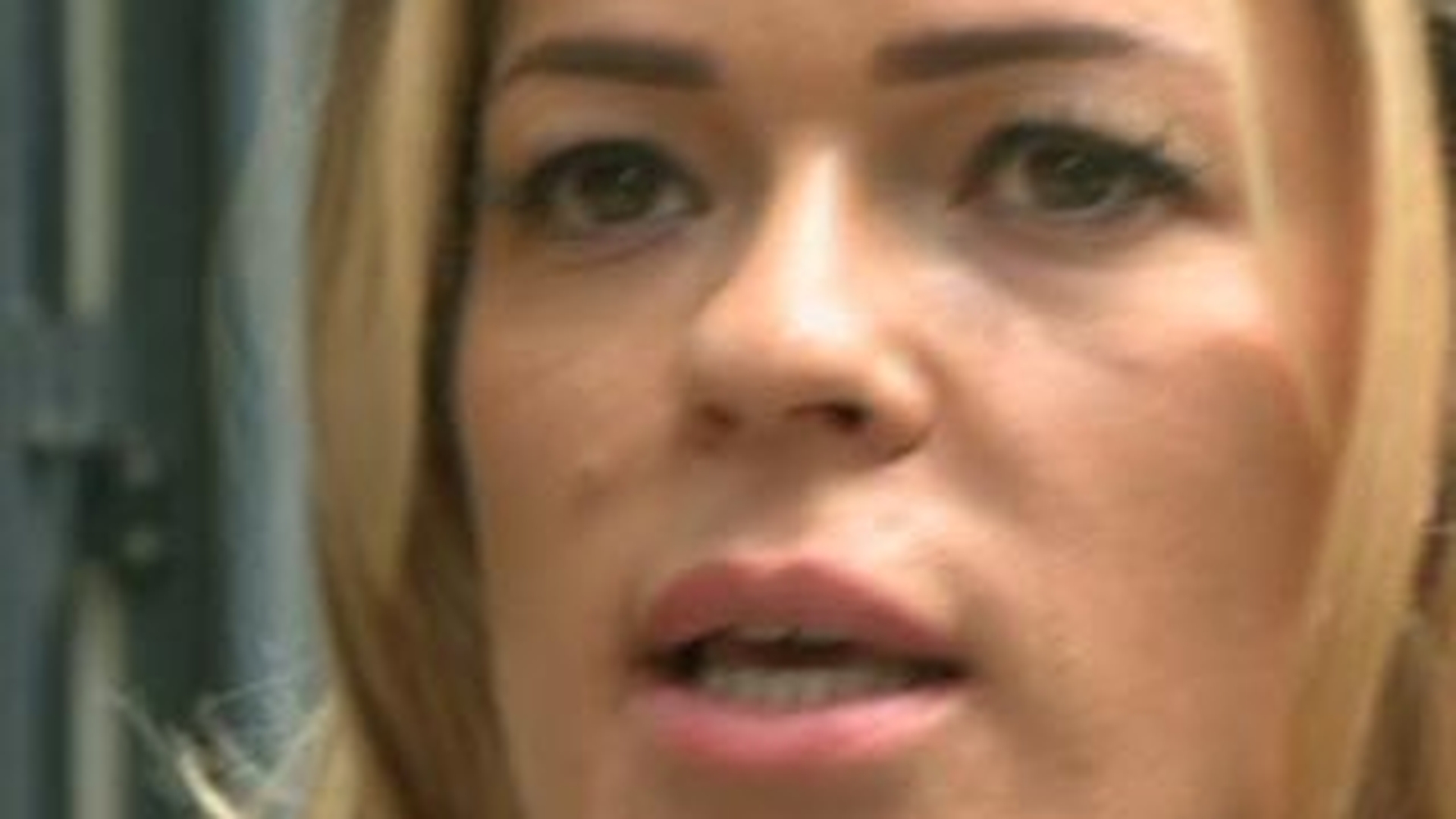 Leta Ilie: "Sabin nu plateste pensie alimentara copiilor, eu ii dau bani"