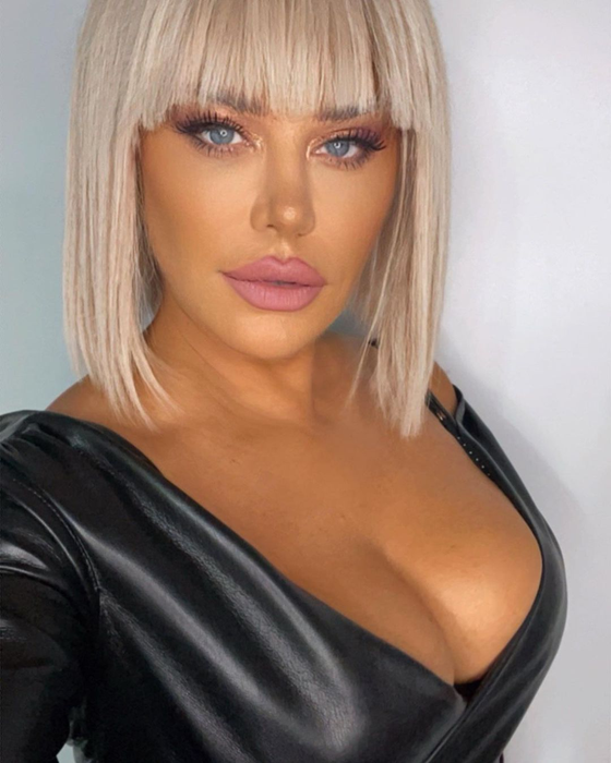 Loredana Groza, show incendiar într-un restaurant de lux din Capitală. Artista a fost surprinsă în braţele lui Cătălin Botezatu