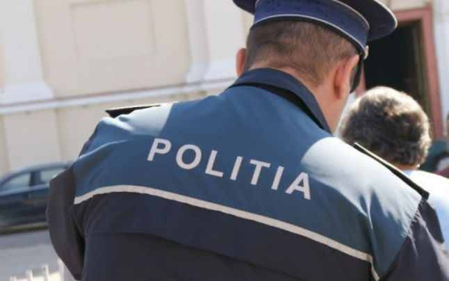 Un polițist a primit ordin de restricție după ce și-a bătut amanta
