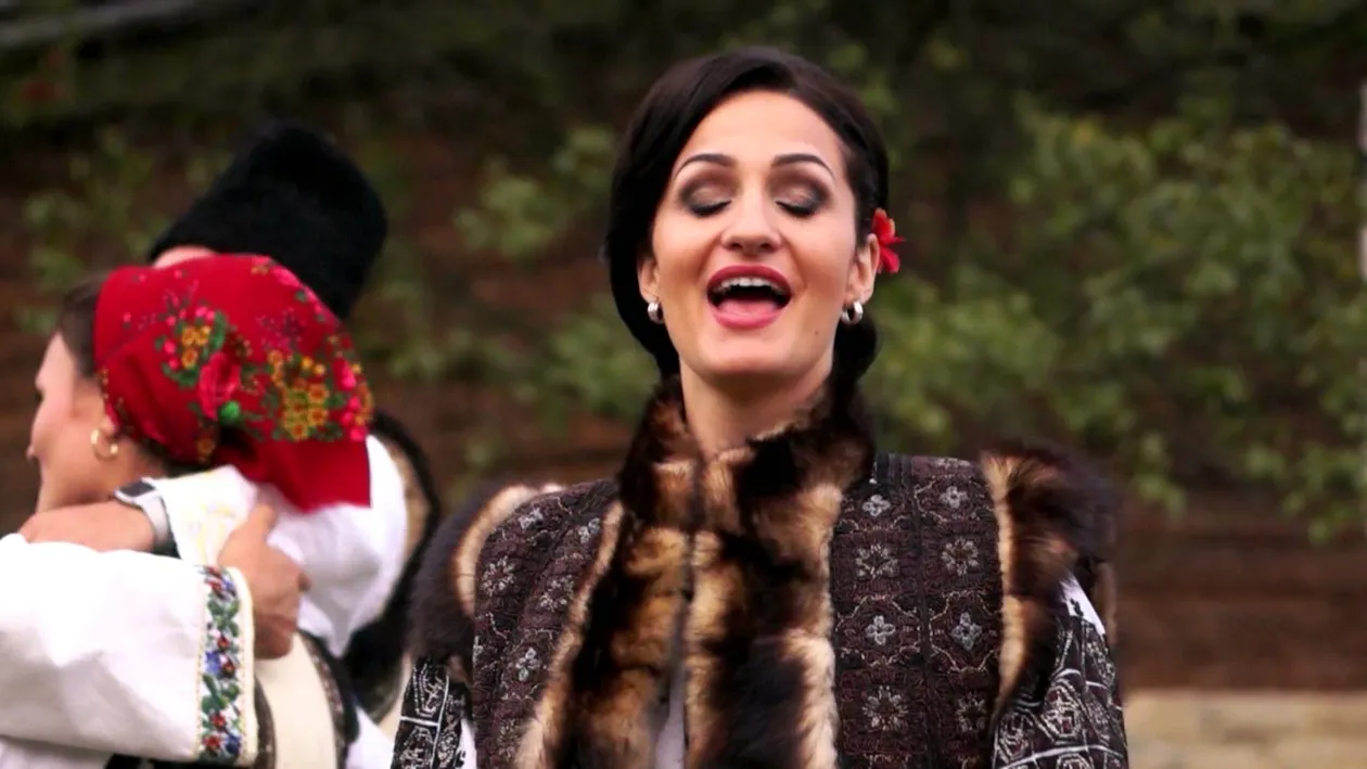 Scandal la frontiera cu Ucraina. Cantareata de muzica populara, prinsa intr-o masina furata!