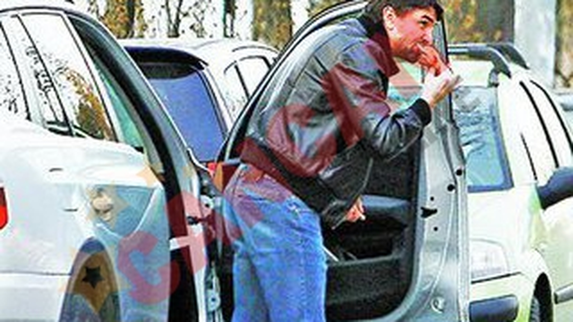 Se murdareste cu mancare