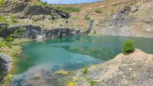 Paradisul ascuns din inima României. Lacul de smarald lasă turiștii fără cuvinte