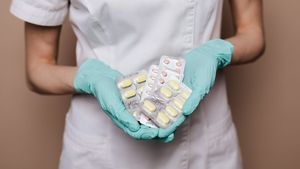 Ce salariu are o farmacistă de la Dr. Max? De necrezut cât câştigă cele de la Belladonna