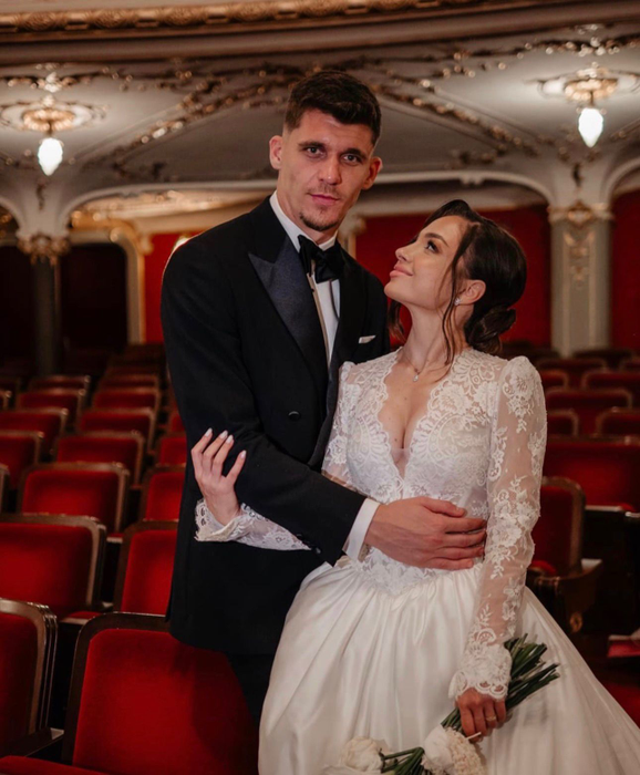 Trei nunți într-o singură zi! Dennis Man, Ștefan Târnovanu și Denis Alibec s-au căsătorit. Primele imagini