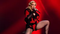 Madonna, sexy la aproape 60 de ani! S-a pozat cu un decolteu provocator 