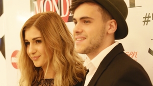 Alina Eremia, cu sanii la vedere! Cantareata a vrut sa impresioneze, dar un DETALIU a stricat tot!