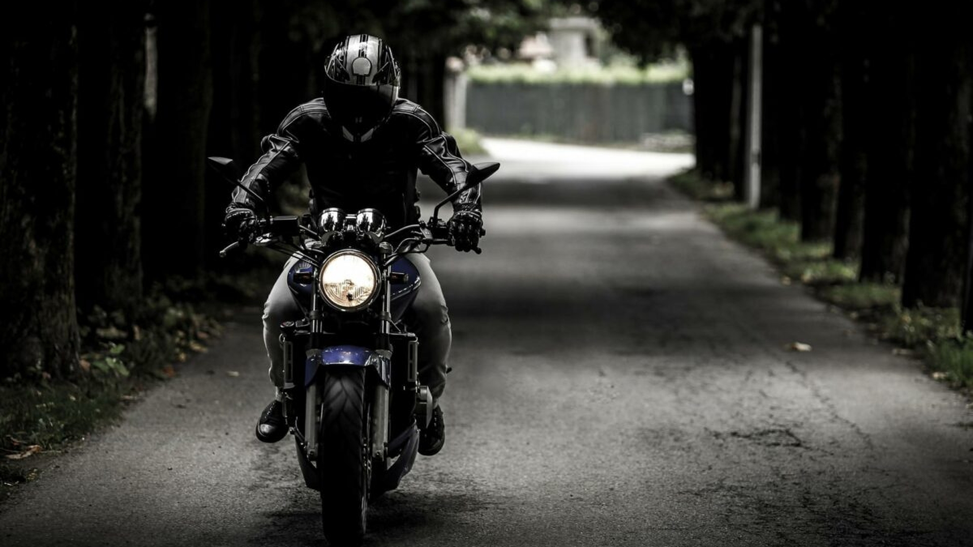 „Lupu’ de la rutieră” a mai făcut o victimă la Brașov. Un motociclist s-a ales imediat cu dosar penal