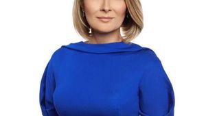 Cum arăta Alessandra Stoicescu în tinereţe. Când credeţi că era mai frumoasă? Atunci sau acum? (FOTO & VIDEO)