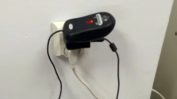 Un român a băgat mouse-ul în priză. Ce s-a întâmplat!