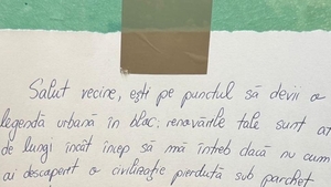 Ce mesaj a lăsat un român, exasperat de zgomotul produs de un vecin, la avizier. S-a viralizat rapid!