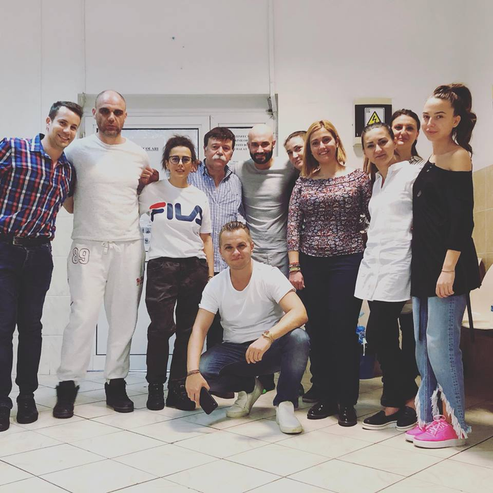 Codin Maticiuc și Mihai Bendeac au vizitat copiii bolnavi de cancer dintr-un spital: „De la doi păcătoși, acum, în Săptămâna Mare transmitem sănătate”