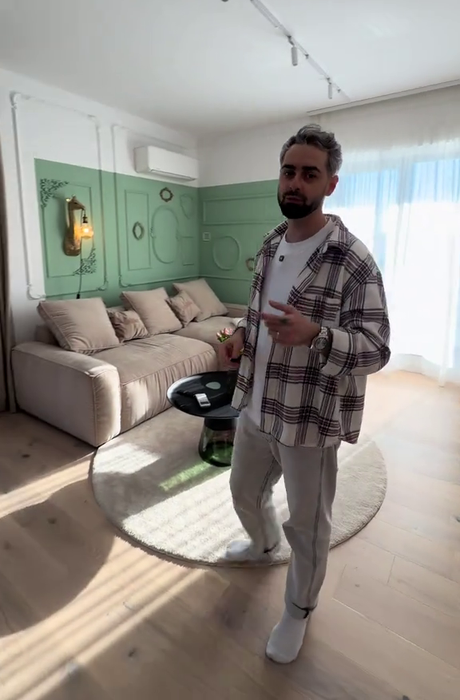 Cum arată apartamentul Alexandrei și al lui Radu Bucălae. Ce aparat au ales să ‘ascundă’ în mobila din bucătărie, deși îl folosesc zilnic