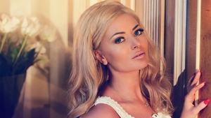 Delia Matache, mai FIERBINTE ca niciodata! Uite cat de sexy este in bikini, pe plaja in Mamaia!