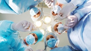 Asta este poate cea mai bizara intamplare dintr-un spital! Un doctor a fost injunghiat dupa ce i-a facut clisma unei paciente!