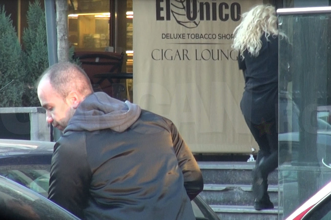 Avem filmările care aduc lumină în divorţul Andreei Marin! Blonda lui Tuncay, sărut neaşteptat în stradă cu…