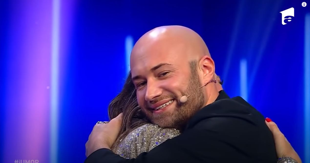 Mihai Bendeac a recunoscut la TV că își dorește o partidă de amor cu Andreea Raicu: “Un schimb energetic extraodinar”. Reacția vedetei la mărturisirea-bombă a actorului
