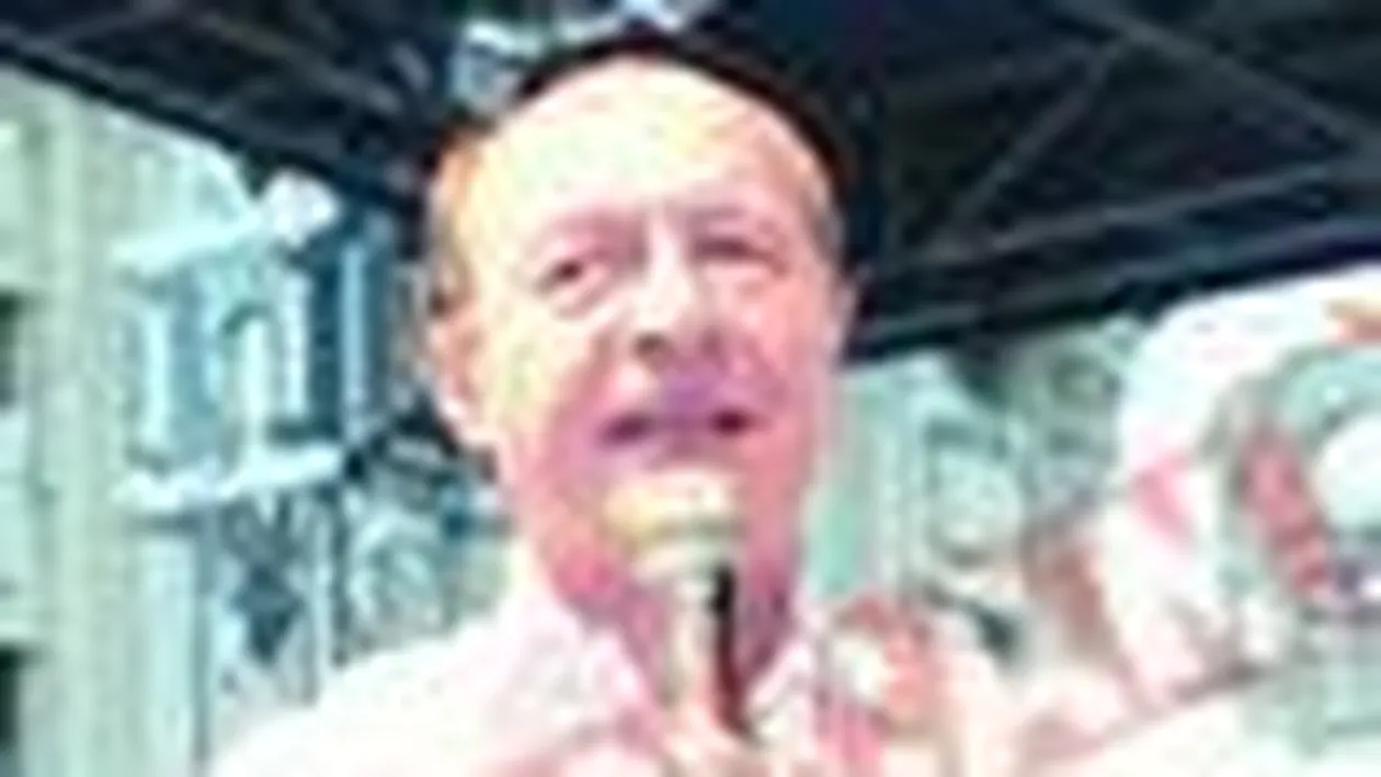 Traian Basescu n-o vrea deputat pe Elena