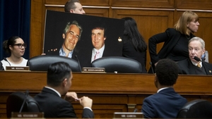Lista clienților lui Epstein, publicată cu nume și prenume. Donald Trump și Prințul Andrew sunt pe ea