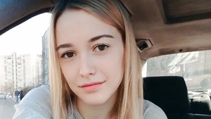 O tânără din Belarus a avut parte de o moarte șocantă. Fetița ei de doi ani a apăsat butonul și...