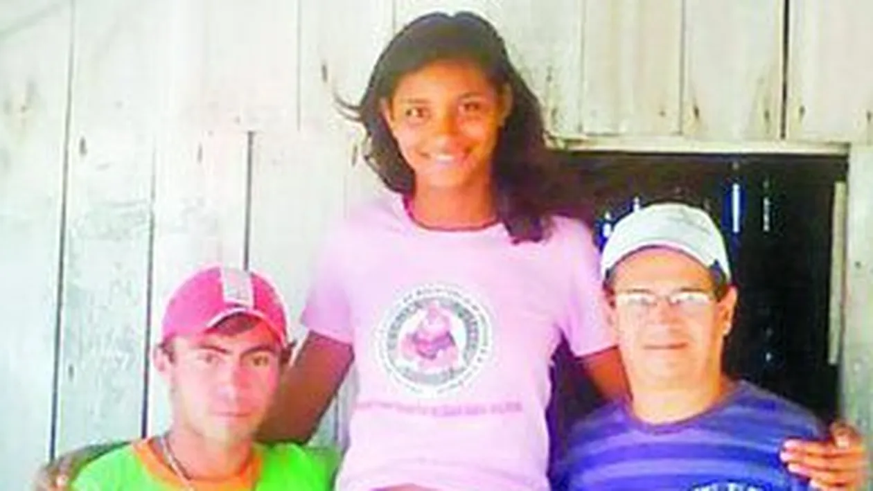 La 14 ani, are 2,06 metri