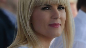 Elena Udrea, prima imagine în care i se vede burtica de gravidă!