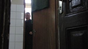 Prigoana si-a evitat sotia! Vezi ce a facut politicianul pentru a nu da ochii cu Bahmu!