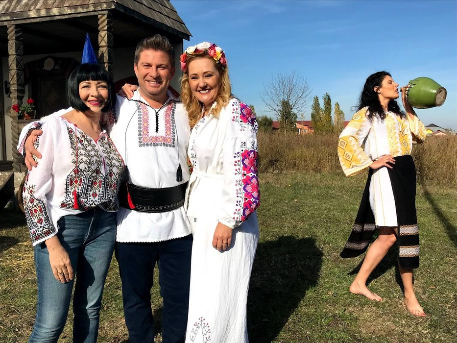 Elena Lasconi, mărturii sfâșietoare despre primul mariaj: “Aș fi divorțat a doua zi”. Ce îi facea primul soț vedetei de la Pro TV