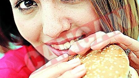 Femeile, incapabile sa-si suprime poftele culinare