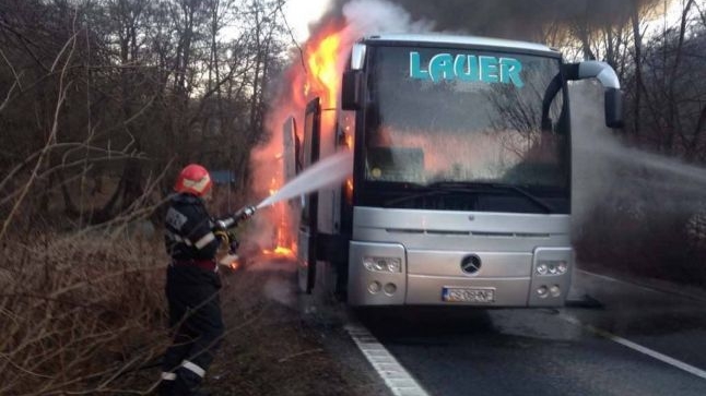 Un autocar cu 42 de copii a luat foc! Ce s-a întâmplat cu elevii