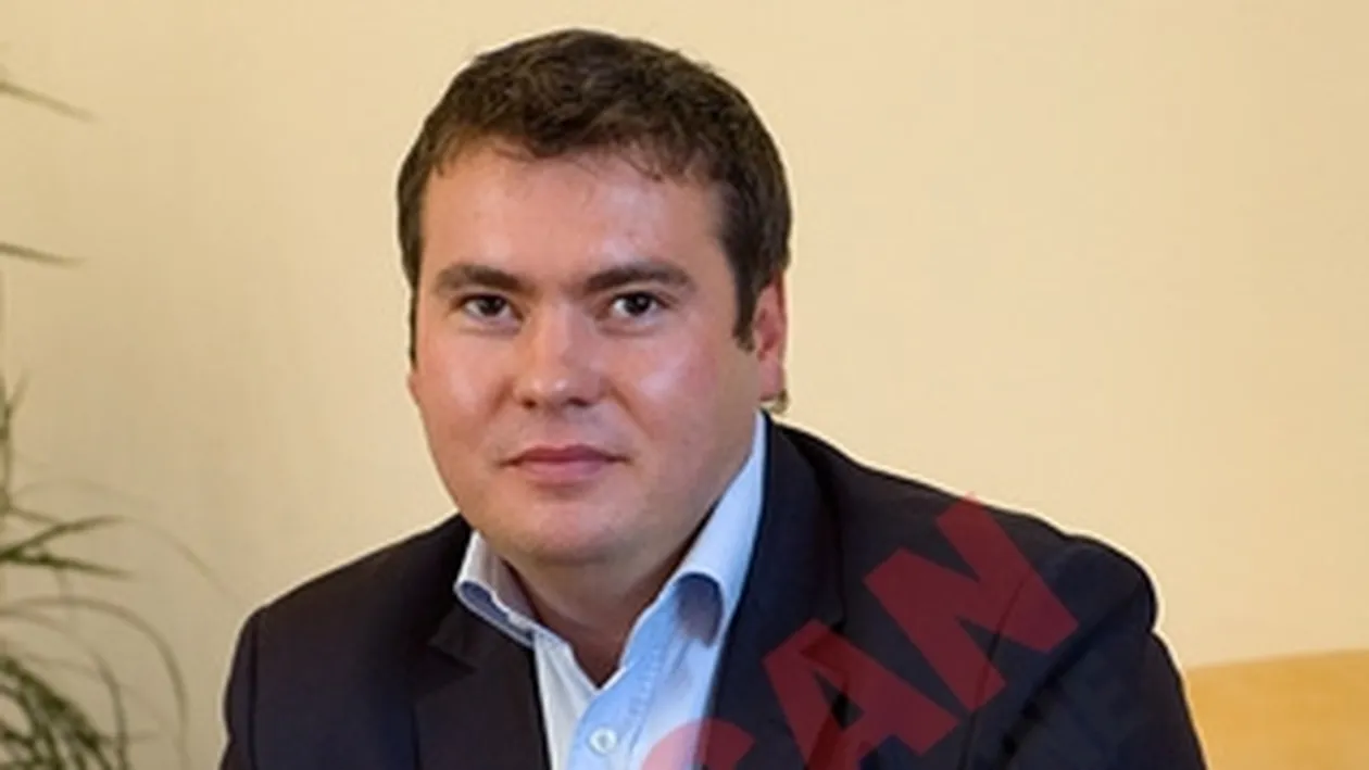 A vorbit la telefon de 1.800 lei, din concediu