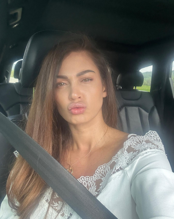 Are curaj! Cum arată Nicoleta Luciu fără niciun strop de machiaj, la 42 de ani