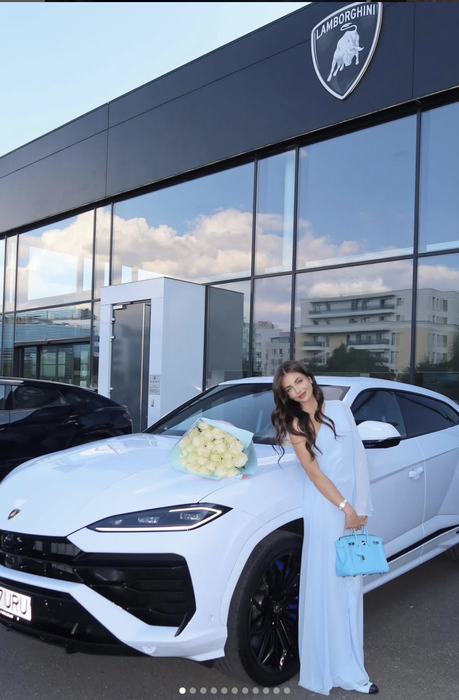 Andreea Bostănică, tratată ca o regină! Tânăra de 20 de ani a primit cadou de 300.000 de euro