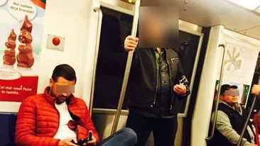 Călătorii şi-au dat coate şi l-au fotografiat! Cine circula cu metroul prin Bucureşti!