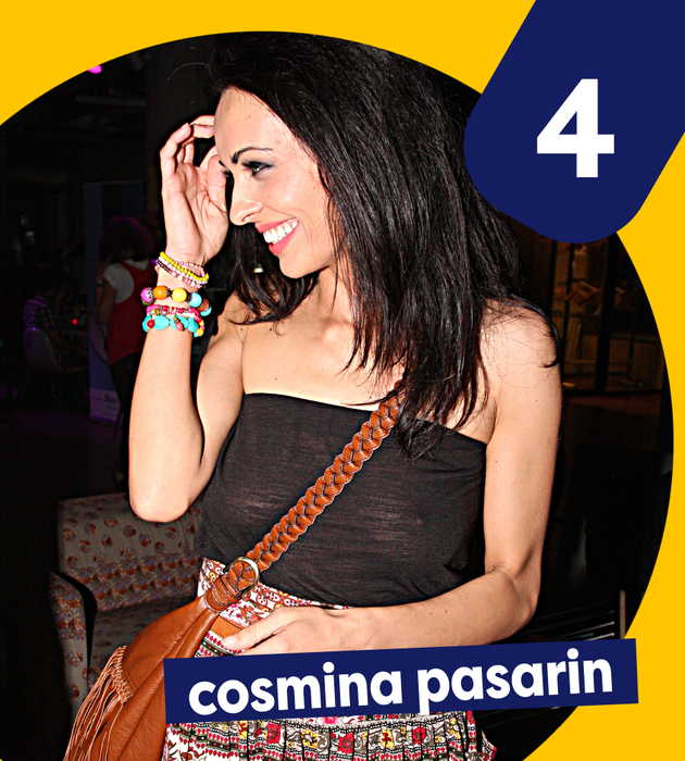 Top 40 sexy-vedete care nu poartă sutien pe stradă