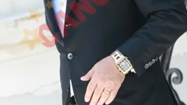 RIP Gigi Becali, scris pe crucea de pe autobuzul Stelei!