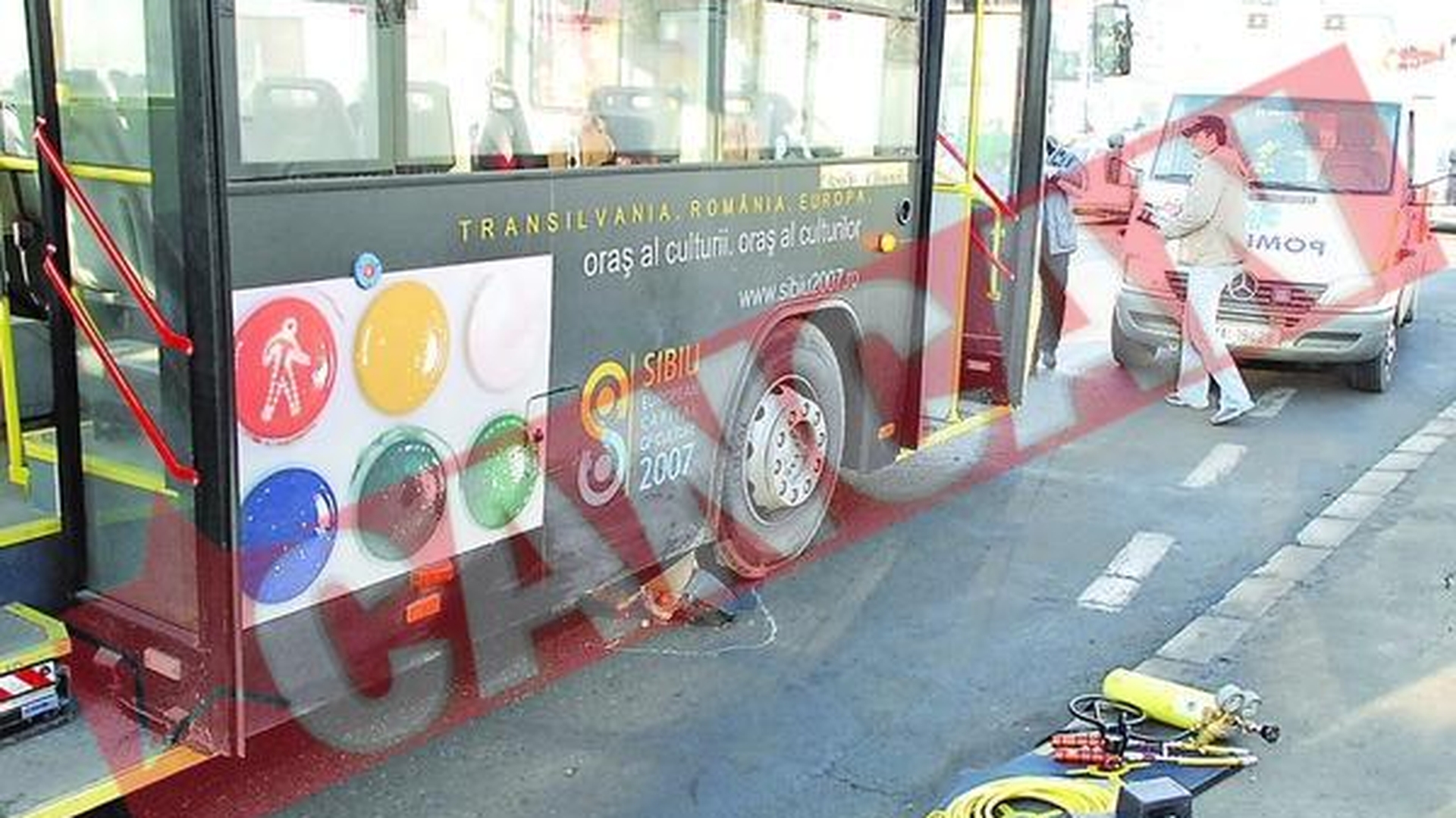 Strivita de autobuz, pe trecerea de pietoni