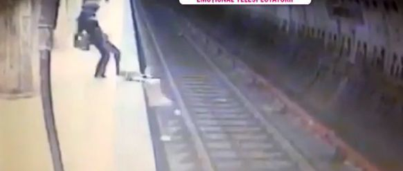 Declaraţii în exclusivitate despre crima care a şocat România! Primele imagini cu victima de la metrou