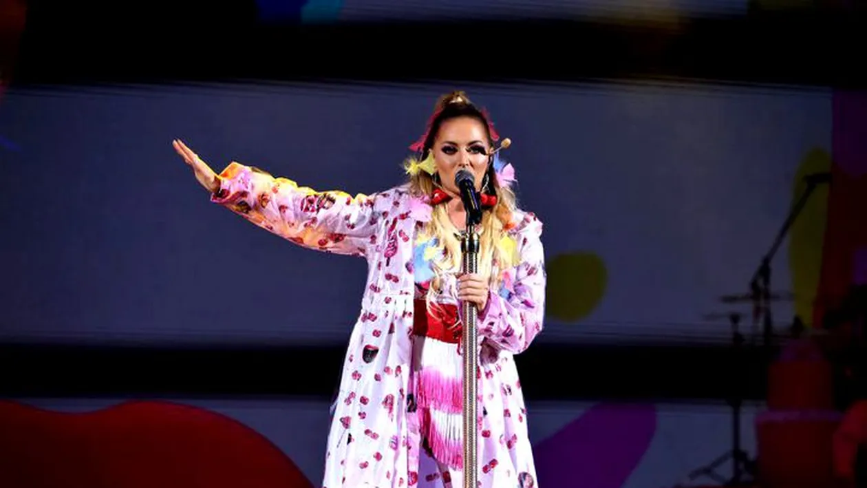 Cerere în căsătorie la Acadelia, Sala Palatului! Delia a fost complice